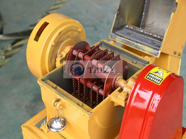 The-internal-structure-of-different-models-of-hammer-mill