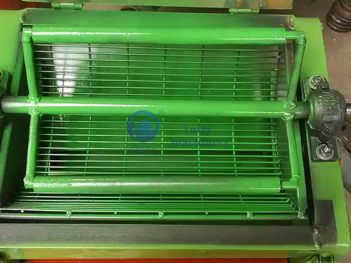 peanut sheller inner detail